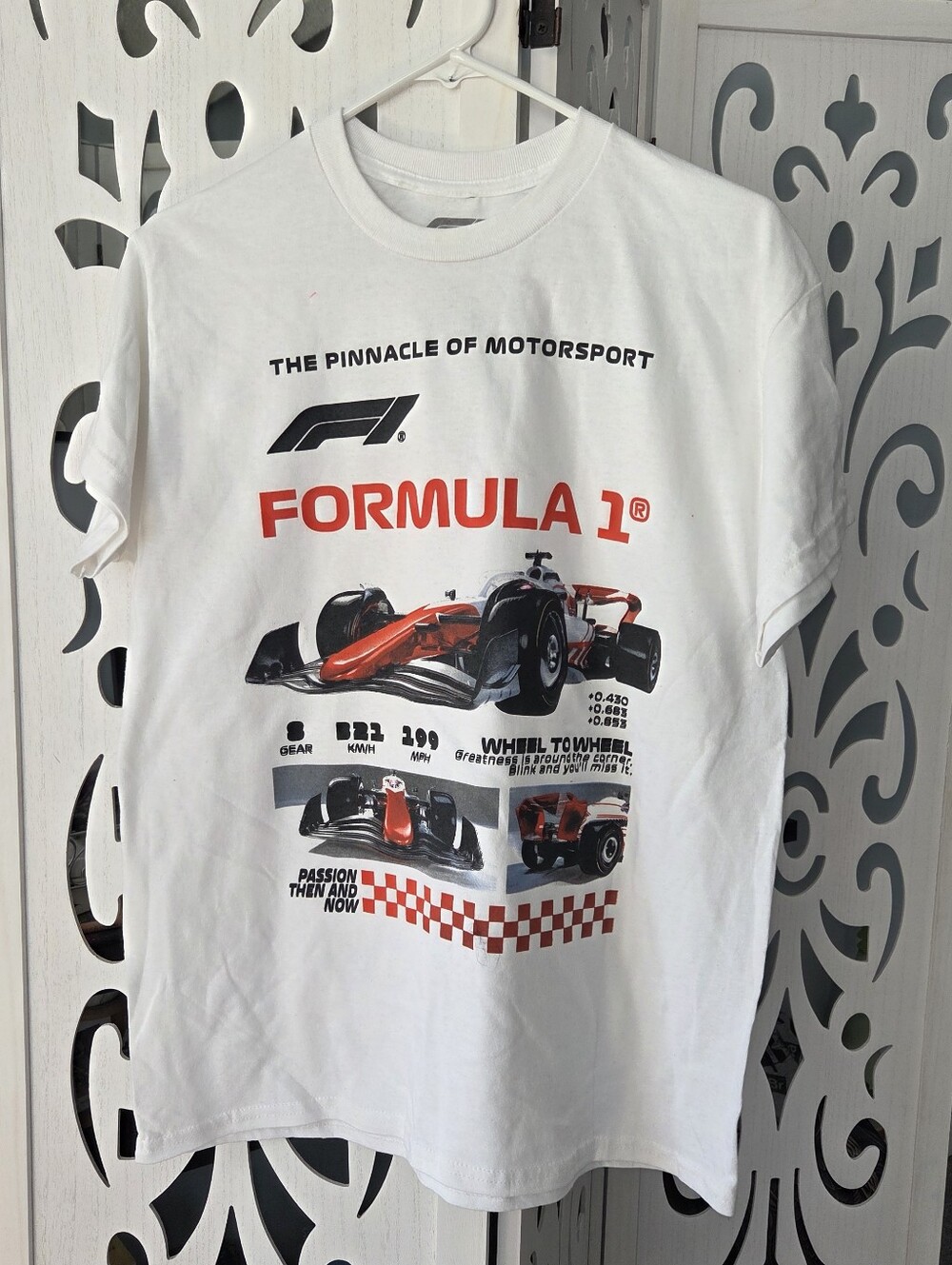 Formula 1 Racing Graphic Tee White Mens M NWOT F1 Pinnacle of Motorsport Shirt